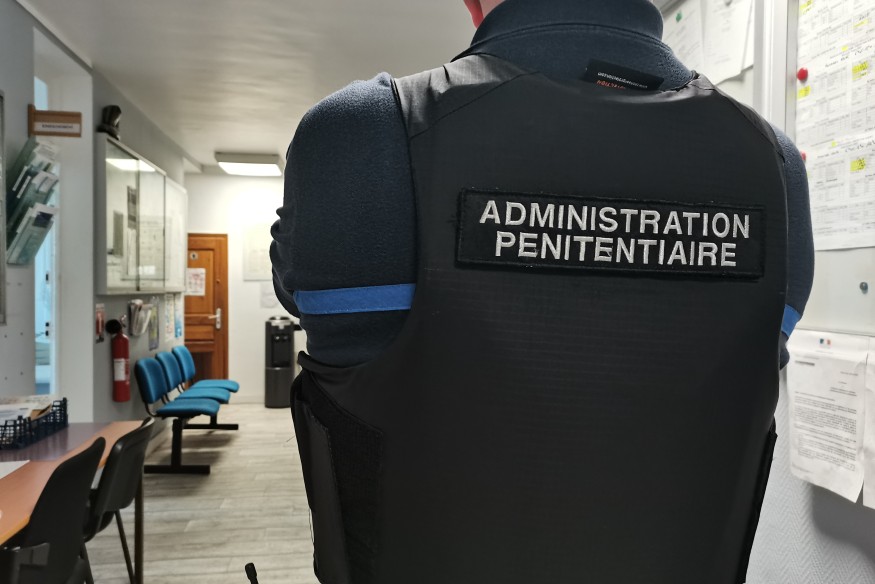 Saintes : un surveillant de prison agressé par un détenu